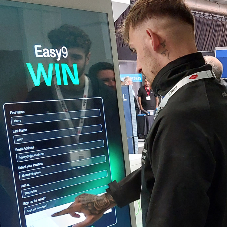 Spin 2 Win - Schneider Electric Campaign | Kensa