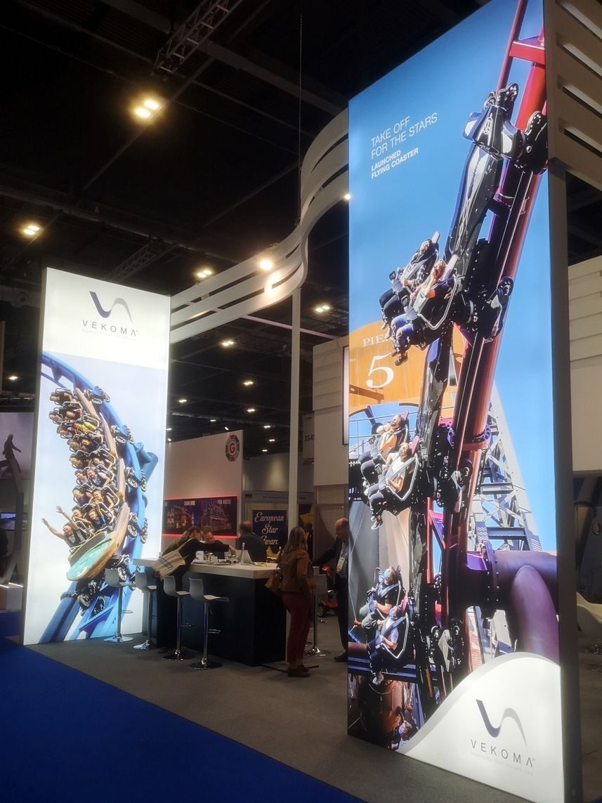 Vekoma Rollercoaster Stand Design